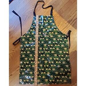 Harrods London Apron Kids Green Teddy Bear PVC Coated Slip On With Ties J